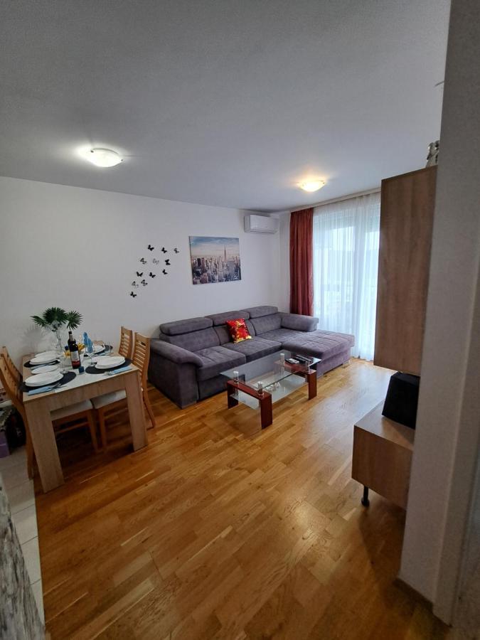Mariposa, Apartment With Balcony, Private Parking In The Garage, Near The Biggest Shopping Center Mall Of Split Eksteriør billede