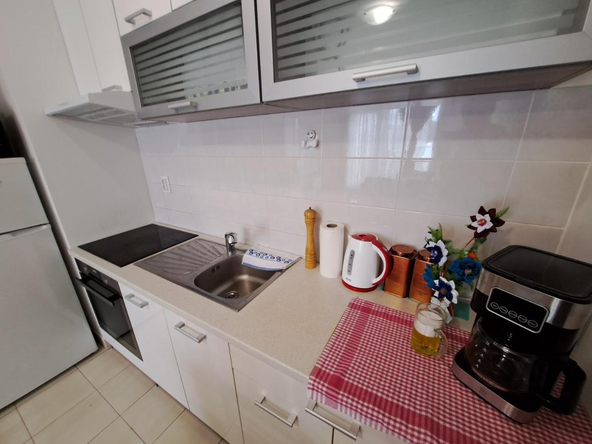 Mariposa, Apartment With Balcony, Private Parking In The Garage, Near The Biggest Shopping Center Mall Of Split Eksteriør billede