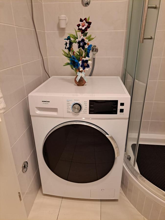 Mariposa, Apartment With Balcony, Private Parking In The Garage, Near The Biggest Shopping Center Mall Of Split Eksteriør billede